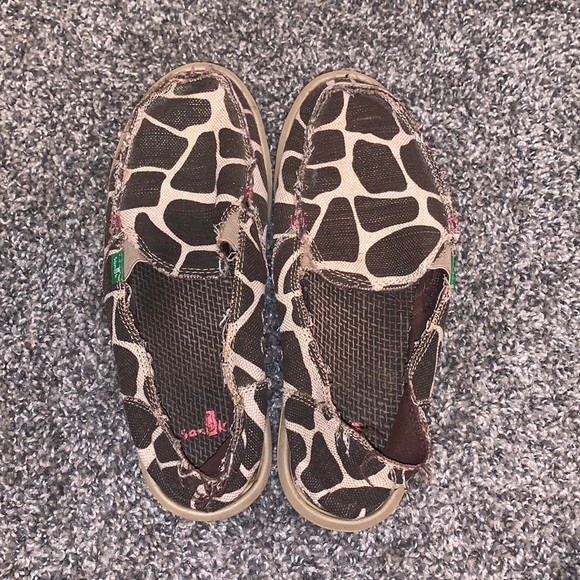Sanuk Shoes - animal print size 9 Sanuks